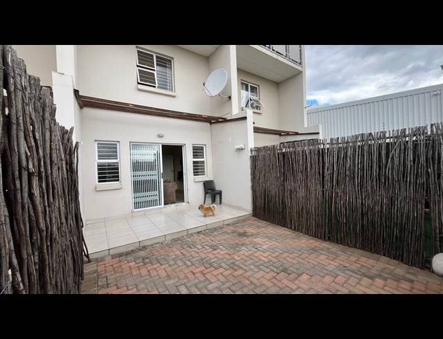 2 BEDROOM TOWNHOUSE FOR SALE IN MAYBERRY PARK